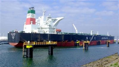 ناقلة نفط إيرانية تفرغ مليوني برميل في فنزويلا