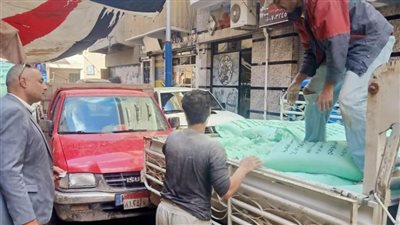 ضبط سيارة محملة بـ٣٥ شيكارة دقيق مدعم قبل بيعها بالسوق السوداء بالبحيرة