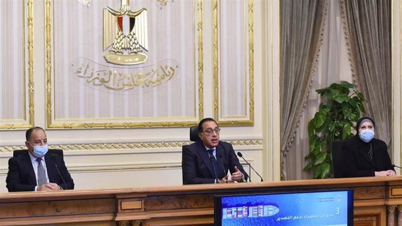 د. مصطفى مدبولي أثناء