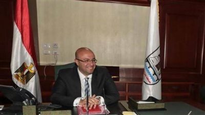  محافظ بني سويف يناقش برامج تطوير منظومة التعليم  بالمدارس الفنية