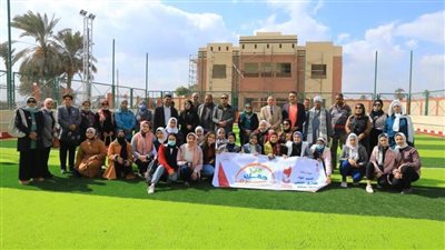 40  طالبًا وطالبة يتفقدون مشروعات 