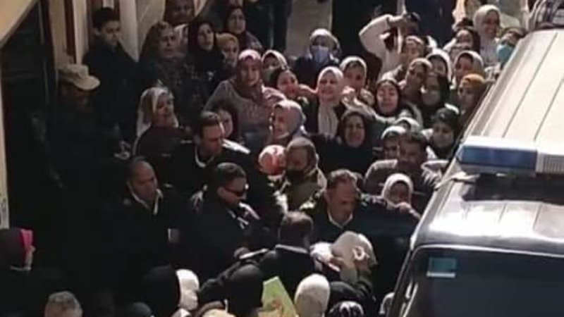 لحظة التعدي على رئيسة