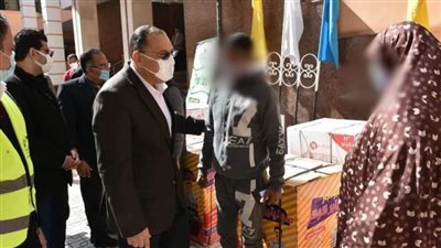 محافظ الشرقية يسلم أجهزة كهربائية لـ5 عرائس يتيمات 