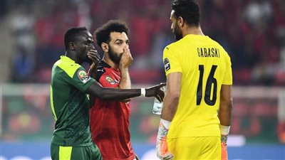 أبو جبل يكشف نصيحة صلاح له قبل تسديد ماني ركلة الجزاء