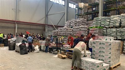 الأورمان تنتهي من تعبئة كراتين شهر رمضان بكفر الشيخ