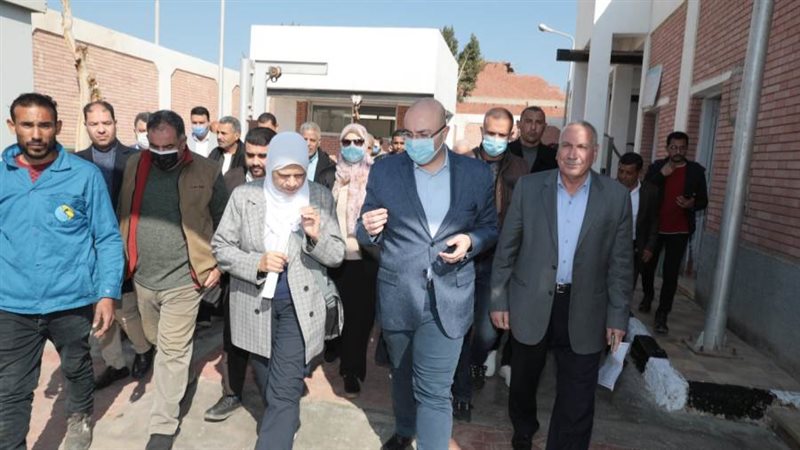 محافظ بني سويف يتفقد