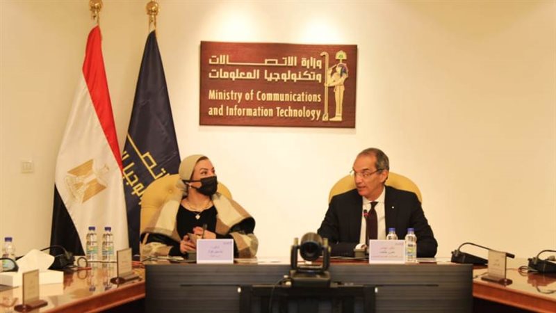 وزيرا البيئة والاتصالات