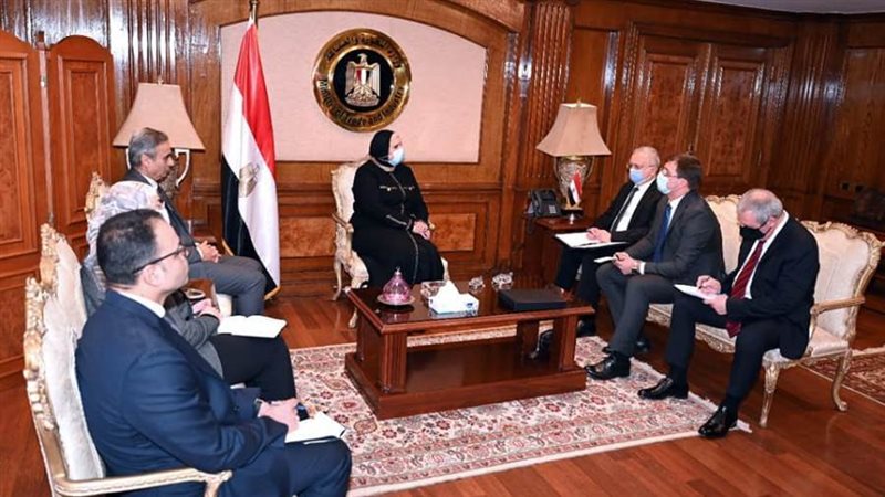 جامع تبحث مع السفير