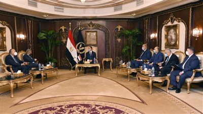 وزير الداخلية يستقبل محمد بن كومان أمين عام وزراء الداخلية