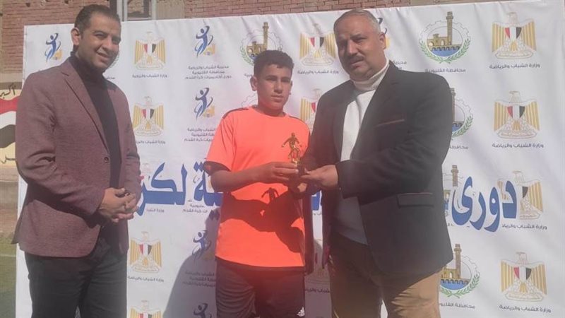 الصبروط يكرم الفائزين