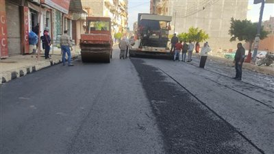 رصف شارع عبد الواحد فهمي في حوش عيسى بالبحيرة
