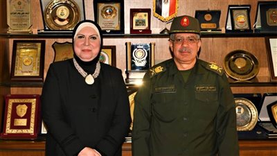 وزيرة التجارة تبحث مع نائب رئيس الهيئة الهندسية إنشاء منطقة صناعية بالإسكندرية