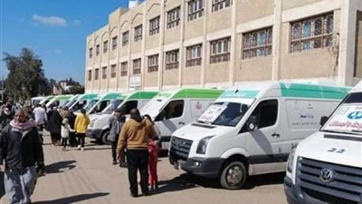توقيع الكشف الطبي على 2066 مواطنا خلال قافلة صحية بإحدى قرى دمياط