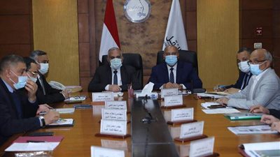 وزيرا النقل والرى يناقشان موقف الموضوعات والتنسيقات المشتركة بين الوزارتين