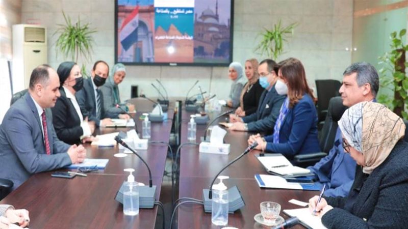 وزيرتا البيئة والهجرة