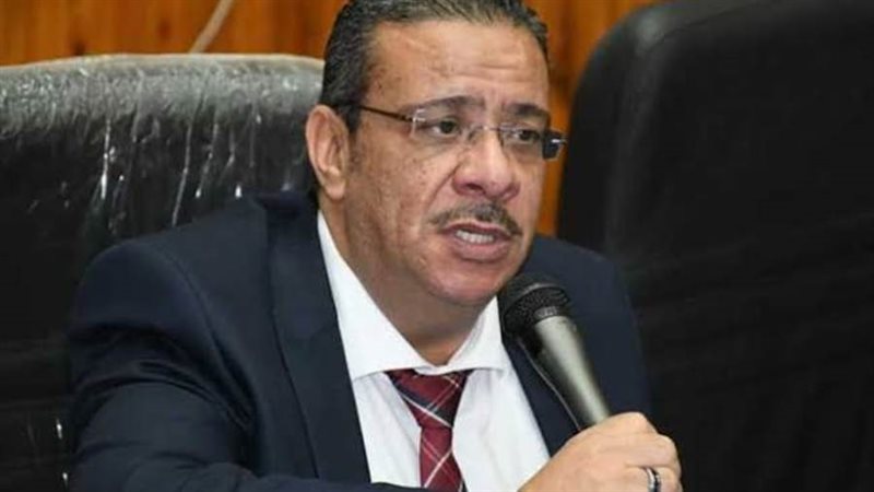 رئيس جامعة قناه السويس