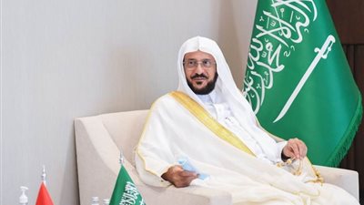وزير الشؤون الإسلامية بالسعودية: المملكة ستبقى متميزة في أمنها واستقرارها