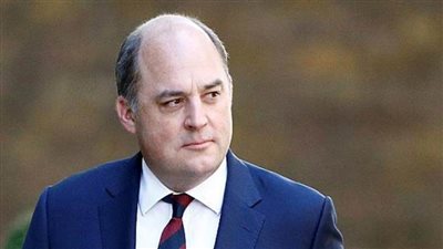 وزير الدفاع البريطاني يقطع عطلته العائلية بسبب تفاقم أزمة أوكرانيا