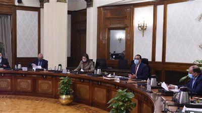    مدبولي: توجيهات رئاسية بالإسراع في تنفيذ مجمعات الخدمات الحكومية بالمحافظات