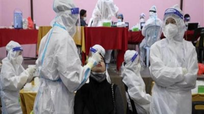 الجزائر تسجل 15 وفاة و413 إصابة جديدة بفيروس كورونا