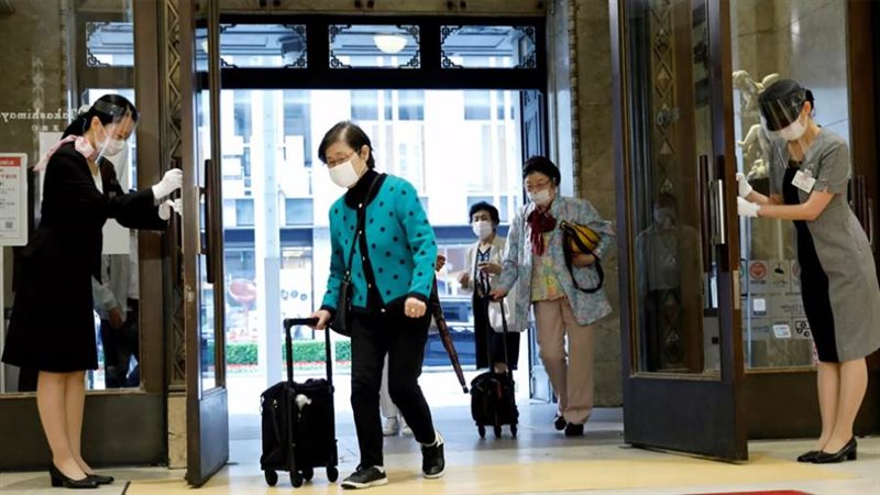 اليابان تخفف القيود