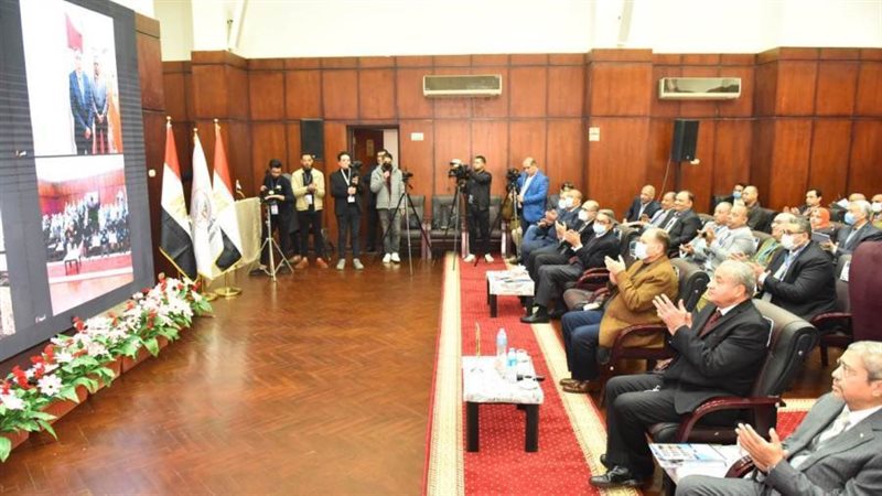 وزير التموين ومحافظ