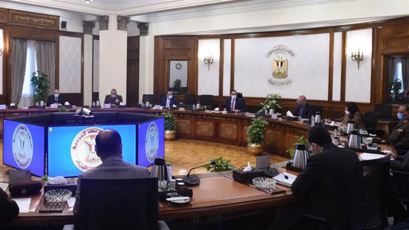 رئيس الوزراء يتابع