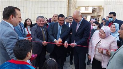 محافظ البحيرة وقنصل فرنسا يفتتحان معرض تراث 