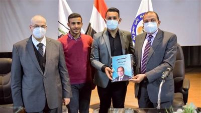 رئيس جامعة بني سويف يلتقي أعضاء اتحادات الطلاب 