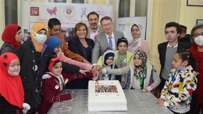 المركز الروسي يستضيف المعرض الخيري الأول انحلال الجلدي الفقاعي