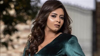 ياسمين نيازي في لبنان لتصوير أغنيتين باللهجة المصرية