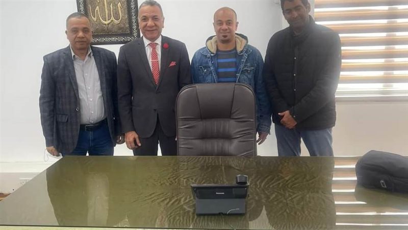 د. إيهاب هيكل يلتقي