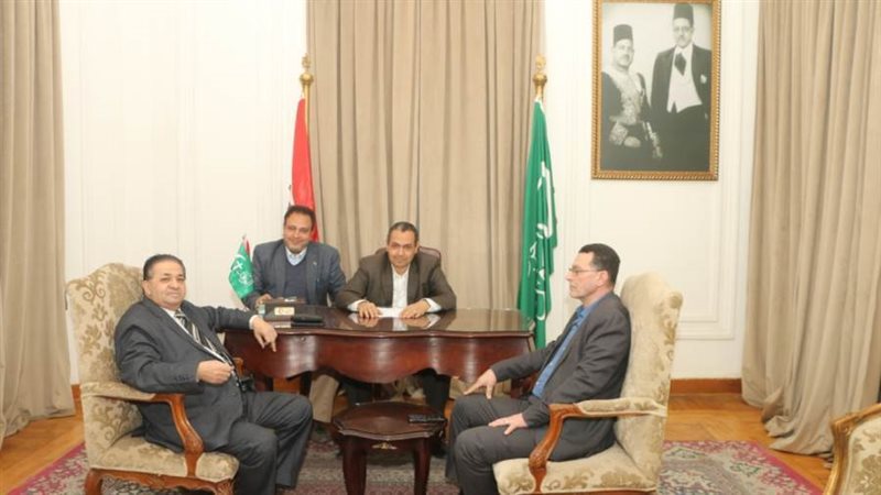 اللجنة المشرفة على