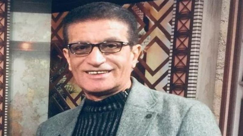 الكاتب الصحفي طارق