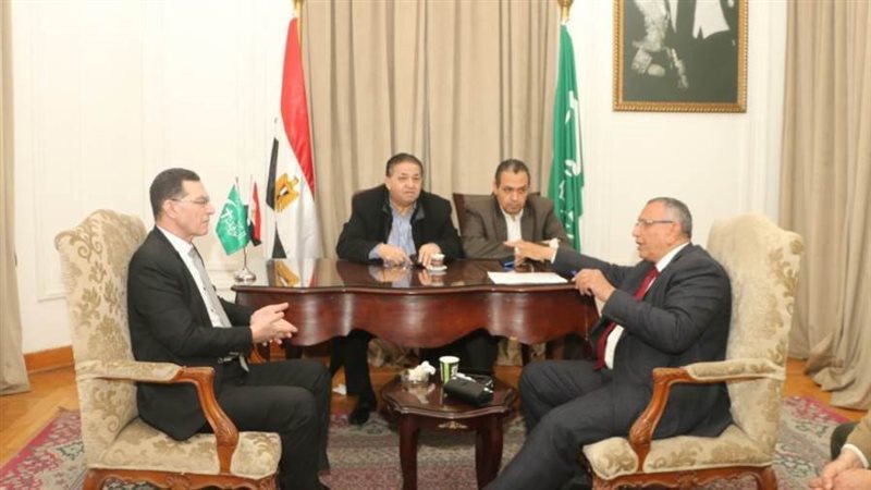 عبد السند يمامة يتقدم