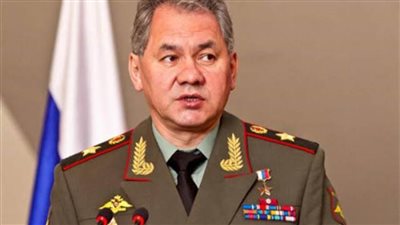 وزير الدفاع الروسي يبحث هاتفيا مع نظيره الأمريكي قضايا الأمن الدولي ذات الاهتمام المشترك