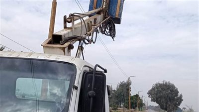 تطعيم 200 مواطن بلقاح كورونا وصيانة وتركيب 19 كشاف إنارة ببني أحمد بالمنيا