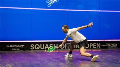 يوسف سليمان يتأهل لنصف نهائي بطولة أون فاير للإسكواش