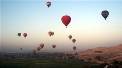  إلغاء رحلات البالون الطائر بالأقصر بسبب سوء الأحوال الجوية
