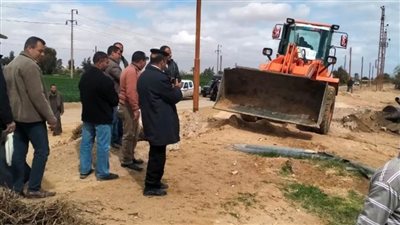 الموجة 19.. إزالة 18 حالة تعدٍّ على أملاك الري والطرق بالعدوة بالمنيا