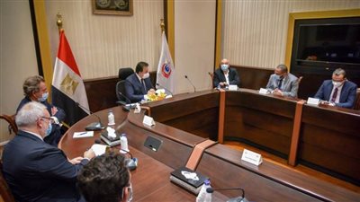 القائم بأعمال وزير الصحة يبحث التعاون مع المعهد الفرنسي للأورام ضمن خطة الدولة للنهوض بمنظومة علاج الأورام