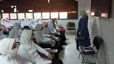 رئيس جامعة الأزهر يشدد على الالتزام بالإجراءات الاحترازية مع بدء الفصل الدراسي الثاني