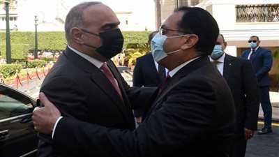 مراسم استقبال رسمية لرئيس الوزراء الأردني بمقر مجلس الوزراء
