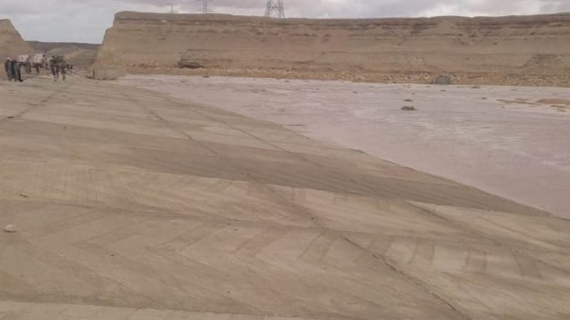 تطهير مخرات السيول