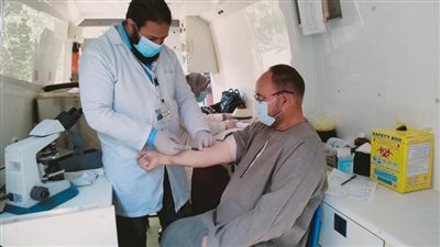 إحالة 12 طبيبًا وموظفًا لتركهم العمل للتحقيق بأبو قرقاص بالمنيا