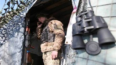 مقتل جنديين أوكرانيين وإصابة أربعة بجروح