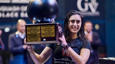 نور الشربيني تتوج بلقب بطولة أون فاير للإسكواش