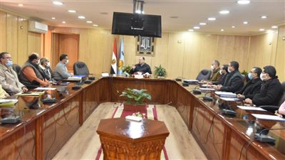 محافظ أسيوط يترأس اجتماع تطوير منظومة العمل بإدارتي مركز المعلومات والتعاون والتنسيق الدولي