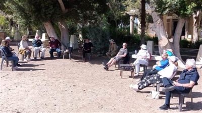 وفد سياحي متعدد الجنسيات يزور منطقتي آثار بني حسن وتونا الجبل بالمنيا