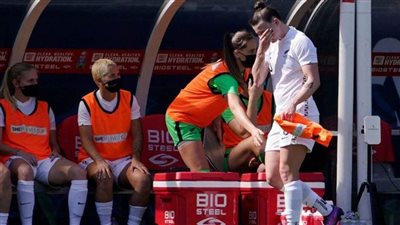 عندما تكون عنوان لسوء الحظ.. لاعبة تسجل 